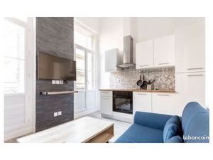 Studio meublé avec mezzanine – Castellane – Disponible immédiatement