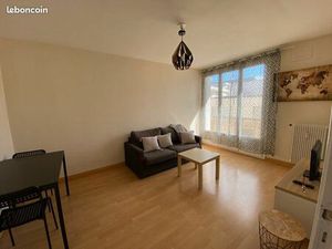 T2 meublé - gare - parking - cave - balcon