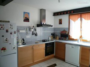 T3/4 dans maison de village