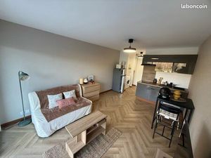 CHARMANT STUDIO A LOUÉ 22 5 m2 + 5m2 Terrasse