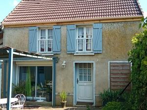 Maison meublée avec son petit jardinet à louer