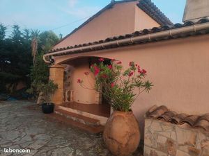 Belle villa meublée provençale de plain pied