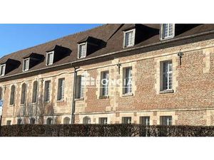 LAON VILLE HAUTE A DEUX PAS DU CENTRE VILLE