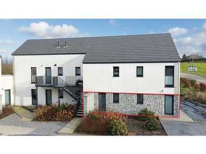 Rez-de-chaussée récent 2 ch avec terrasse et jardinet