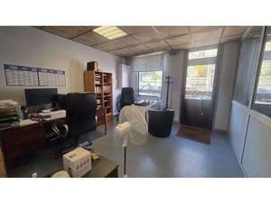 Location Bureaux et commerces à Durtal (49430) : à louer / 48m² Durtal