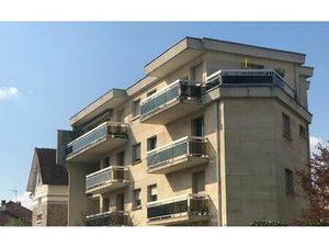 Location appartement  85.35 m² T-3 à Le Perreux-sur-Marne  1 580 €