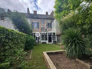 Vente Maison à La Roche-Sur-Yon Zad - Zi Nord (85000) : à vendre / 251m² La Roche-Sur-Yon 