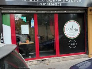 MURS COMMERCIAUX 33M2