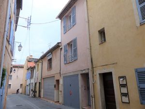 Appartement T2 mezzanine à louer à Fréjus Centre Historique