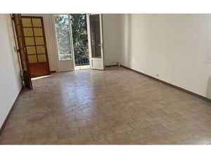 Location appartement  m² T-3 à Miramas  890 €