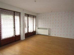 BEL APPARTEMENT AVEC TERRASSE ET JARDIN