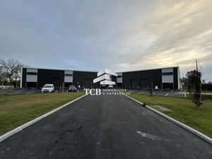 Local d'activités - 193 m2 - Saint-Étienne-de-Montluc