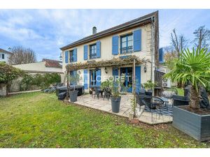 MAISON CENTRE MAULE - 9 pièce(s) - 200 m2