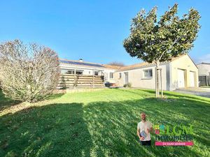 NESMY – Maison de plain-pied lumineuse avec double garage