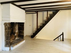 AGREABLE MAISON DE VILLE F2