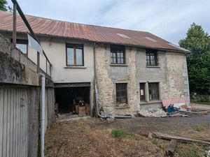 USSEL  Immeuble à restaurer