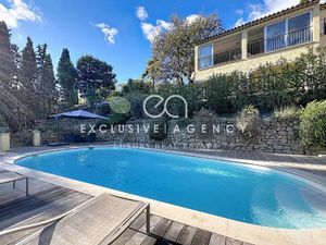 Villa 6 Pièces de 233m² avec Piscine et Pool house