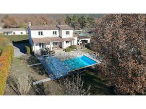 EXCLUSIVITE - SAINT CEZAIRE - VILLA AVEC PISCINE SUR 5389 m² DE TERRAIN PLAT