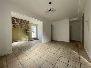 Appartement T2 BIS rénové dans immeuble sécurisé