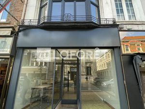 Local commercial Calais 123.6 m2