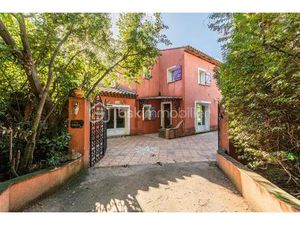 Maison de 192 19 m² à Le Pradet