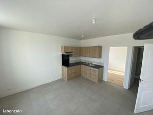 Loue T2 avec jardin et parking