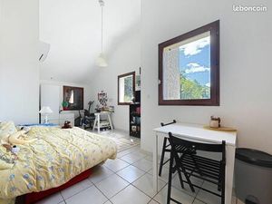 Studio 1 pièce 24 m²