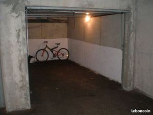 Parking (Box) fermé Rue de la Fraternité