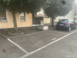 Place de parking dans résidence sécurisée