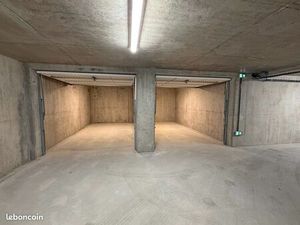 Garages fermés à louer
