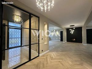 Appartement 4 pièces 172 m²