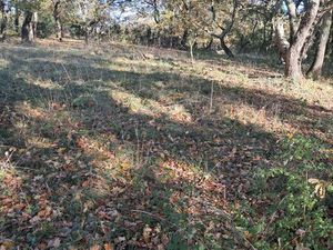 Terrain de loisirs sur issirac dans le gard