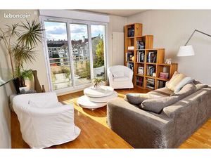 Appartement F3 67m2 avec terasse  cave et garage  secteur gratte ciel