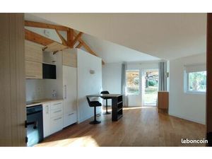 Appartement dans grand jardin