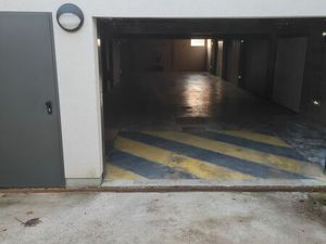 Parking sous sol 80 euros