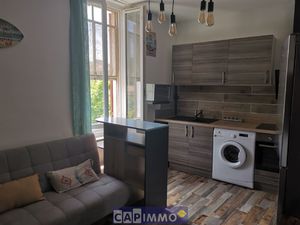 APPARTEMENT T2 MEUBLE SITUE AU PRADET PROCHE DU CENTRE