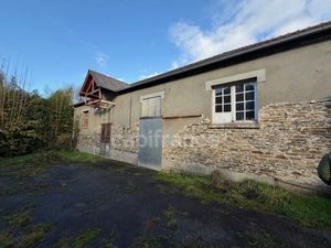 Local professionnel à vendre CARHAIX PLOUGUER 5 pièce(s) 250m2 109 900€