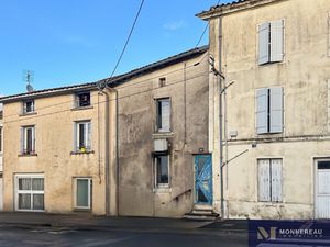 MAISON DE VILLE A RENOVER