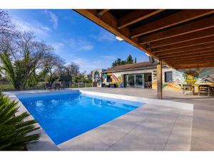 Boisseron  belle maison plain pied entiérement contemporaine