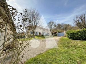 Maison de ville avec dépendances et jardin - Neufchâteau