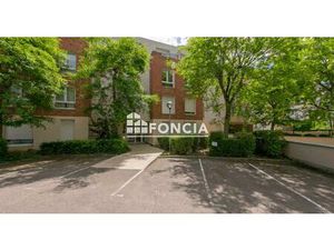 APPARTEMENT T2 AVEC PARKING EN SOUS-SOL