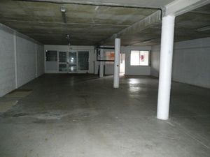 Local professionnel à louer CHATEAUBERNARD 2 pièce(s) 194m2 1 000€/mois HT/HC