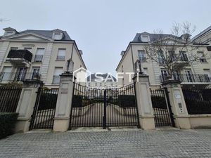 MAGNIFIQUE APPARTEMENT A 5 MINUTES A PIEDS DE LA VALLEE VILLAGE VAL D EUROPE