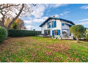 BIDART : MAISON 160 M2 4 CHAMBRES 10 MIN EN VELO DES PLAGES