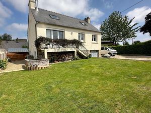 Maison rénovée avec goue