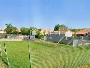 Terrain 380 m2 non viabilisé centre St Jory