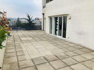 23 rue BOURGET LYON 9° - T5 avec garage et terrasse