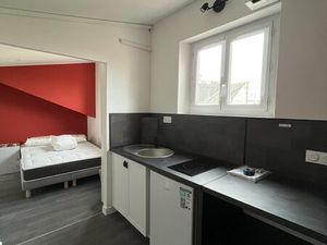 Bordeaux centre- Joli studio rénové entièrement et meublé