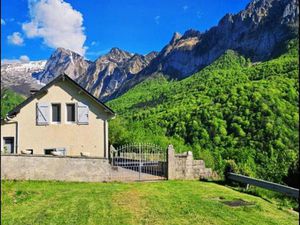 Maison à louer - Vue panoramique sur les Pyrénées