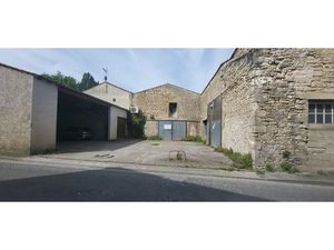 URGENT-Maison de village et garages